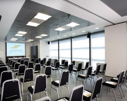 Do you have to organize an event? Are you looking for a meeting room in Cornaredo? Discover the Best Western Hotel Le Favaglie