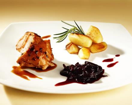 El Best Western Hotel Le Favaglie te ofrece un servicio de restaurante de gran calidad.