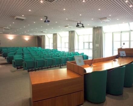Discover the conference rooms in the Best Western Hotel Le Favaglie and organize your events in Cornaredo