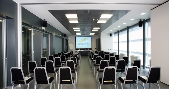 Discover how to organize your conferences in Cornaredo at the Best Western Hotel Le Favaglie
